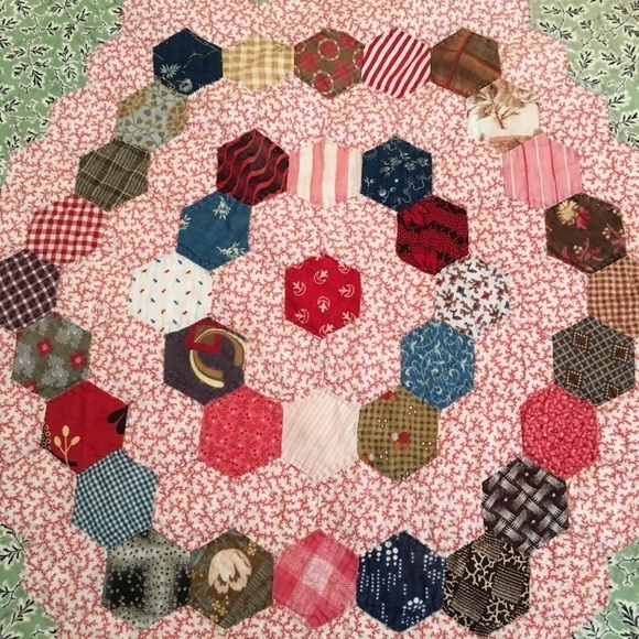 Antique Hand Quilted Flower Garden Quilt - Picture 3 of 8